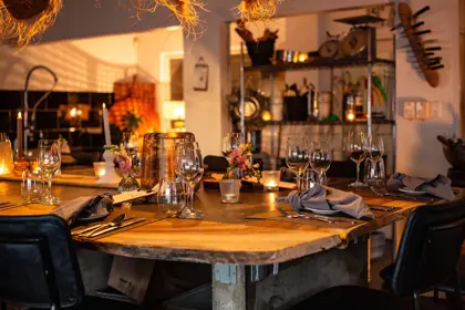 /clients/Helmi/Helmi_chefs_table_3.jpg